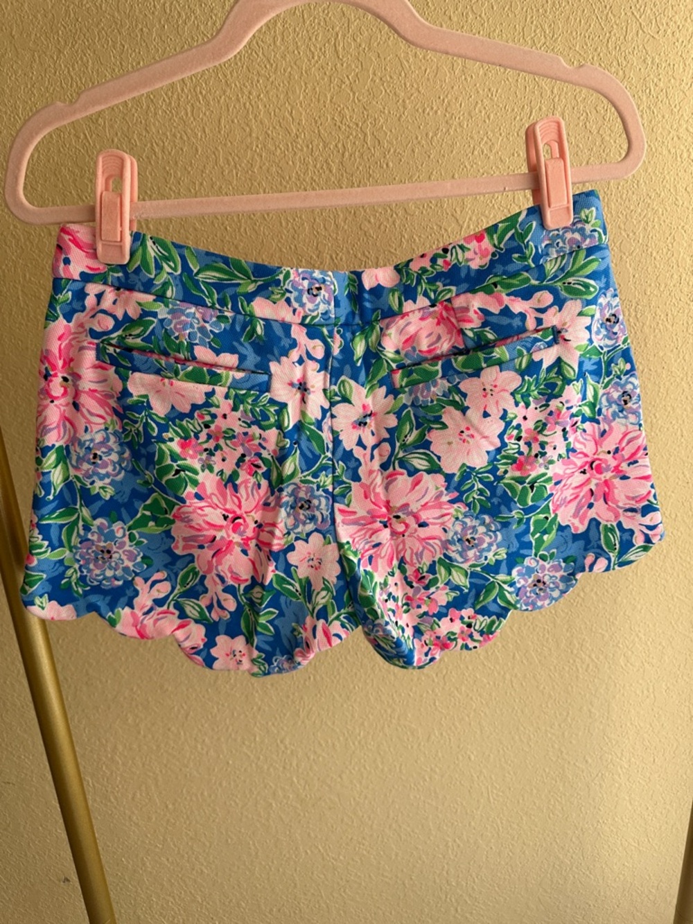 Lilly Pulitzer Pink & Blue Floral Scallop-Hem Shorts - Picture 6 of 9